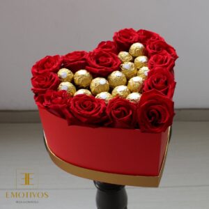 Caja Corazón con Rosas y Bombones