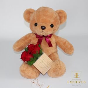 Oso de Peluche y Box de Cuatro Rosas